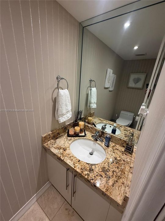 En Venta: $794,900 (2 camas, 2 baños, 1542 Pies cuadrados)