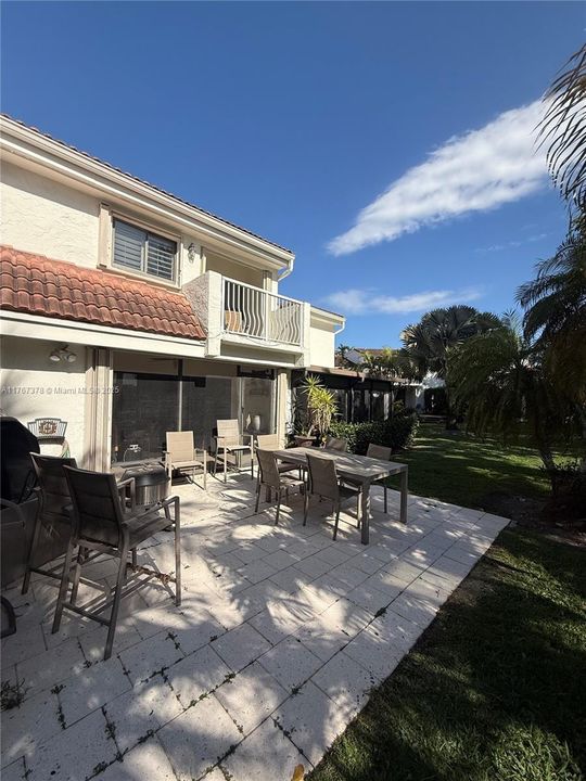 En Venta: $794,900 (2 camas, 2 baños, 1542 Pies cuadrados)