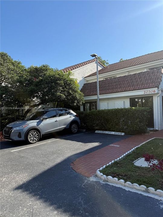 En Venta: $794,900 (2 camas, 2 baños, 1542 Pies cuadrados)