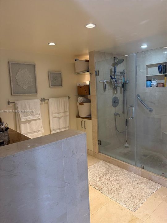 En Venta: $794,900 (2 camas, 2 baños, 1542 Pies cuadrados)