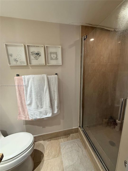 En Venta: $794,900 (2 camas, 2 baños, 1542 Pies cuadrados)