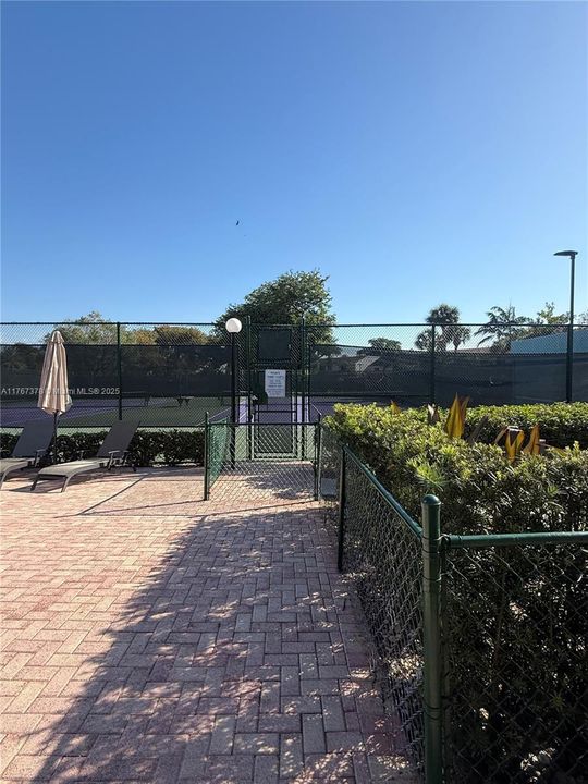 En Venta: $794,900 (2 camas, 2 baños, 1542 Pies cuadrados)