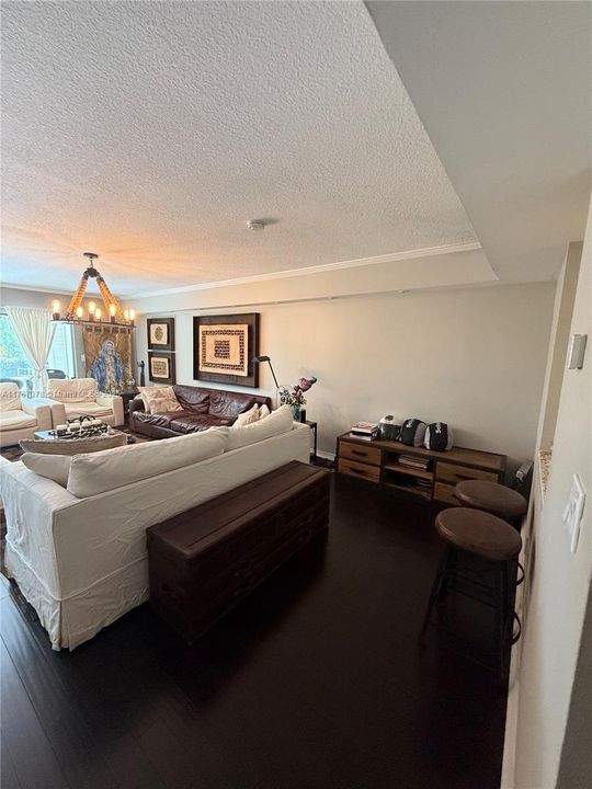 En Venta: $794,900 (2 camas, 2 baños, 1542 Pies cuadrados)