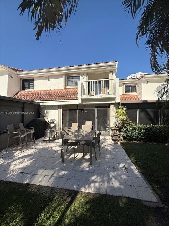 En Venta: $794,900 (2 camas, 2 baños, 1542 Pies cuadrados)