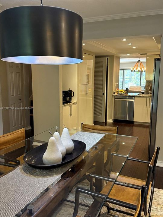 En Venta: $794,900 (2 camas, 2 baños, 1542 Pies cuadrados)