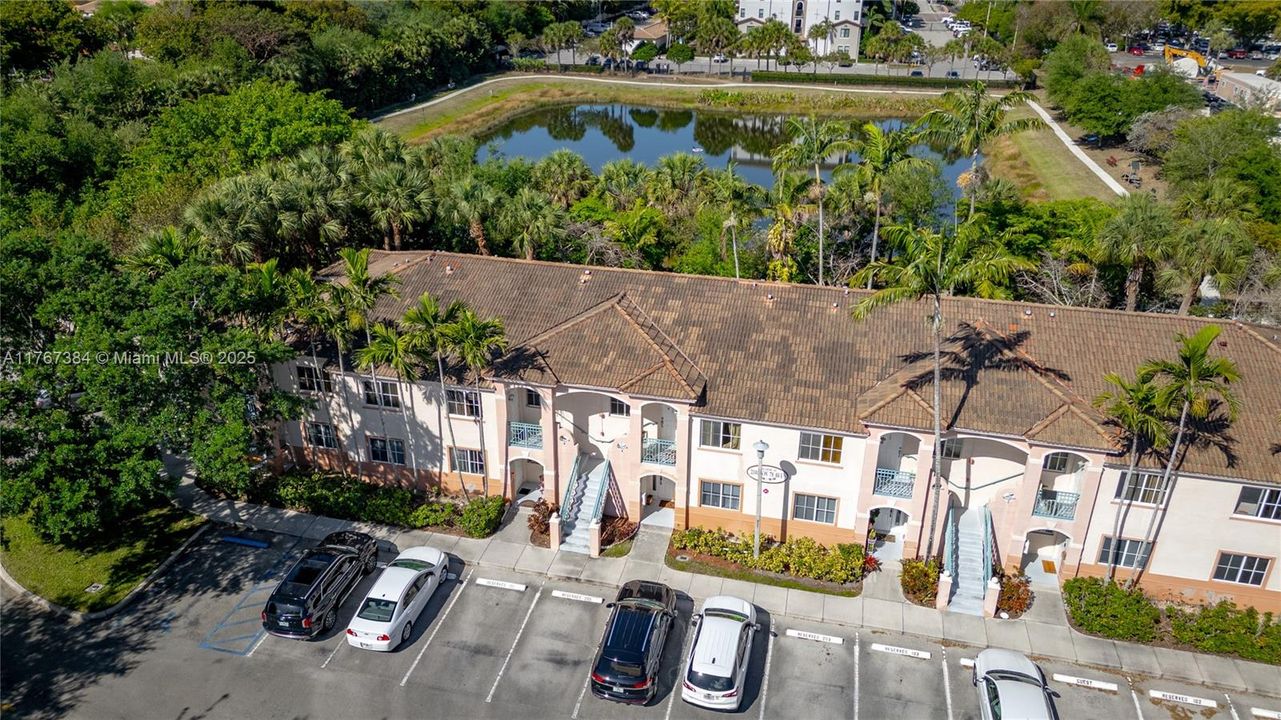 Recently Sold: $350,000 (3 beds, 2 baths, 1024 Square Feet)