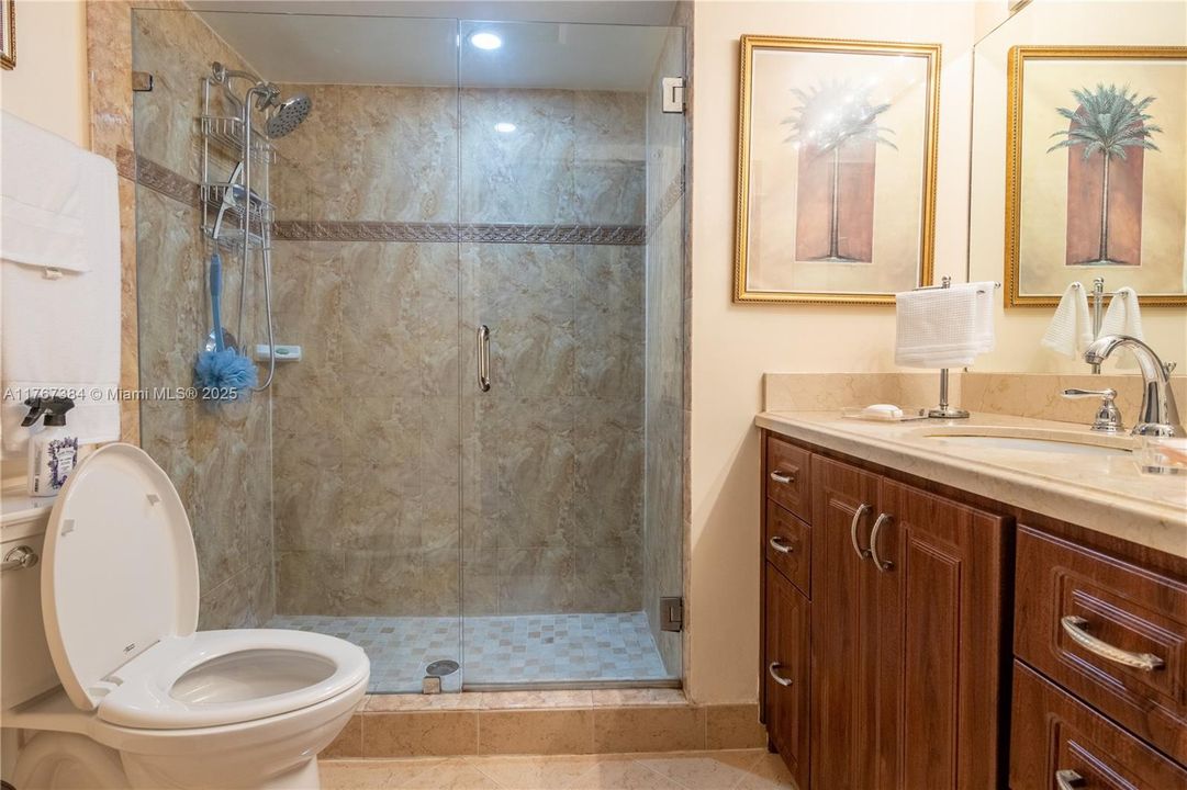 Recently Sold: $350,000 (3 beds, 2 baths, 1024 Square Feet)