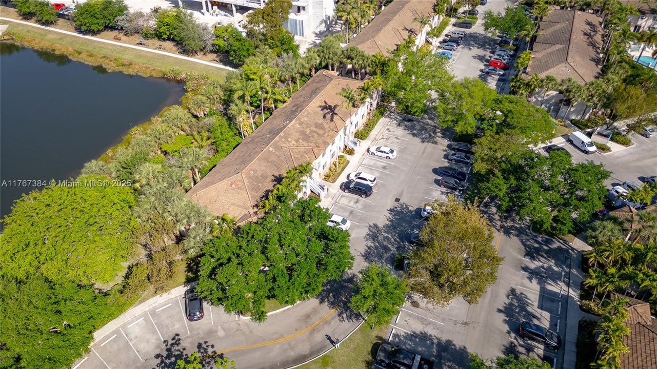 Recently Sold: $350,000 (3 beds, 2 baths, 1024 Square Feet)