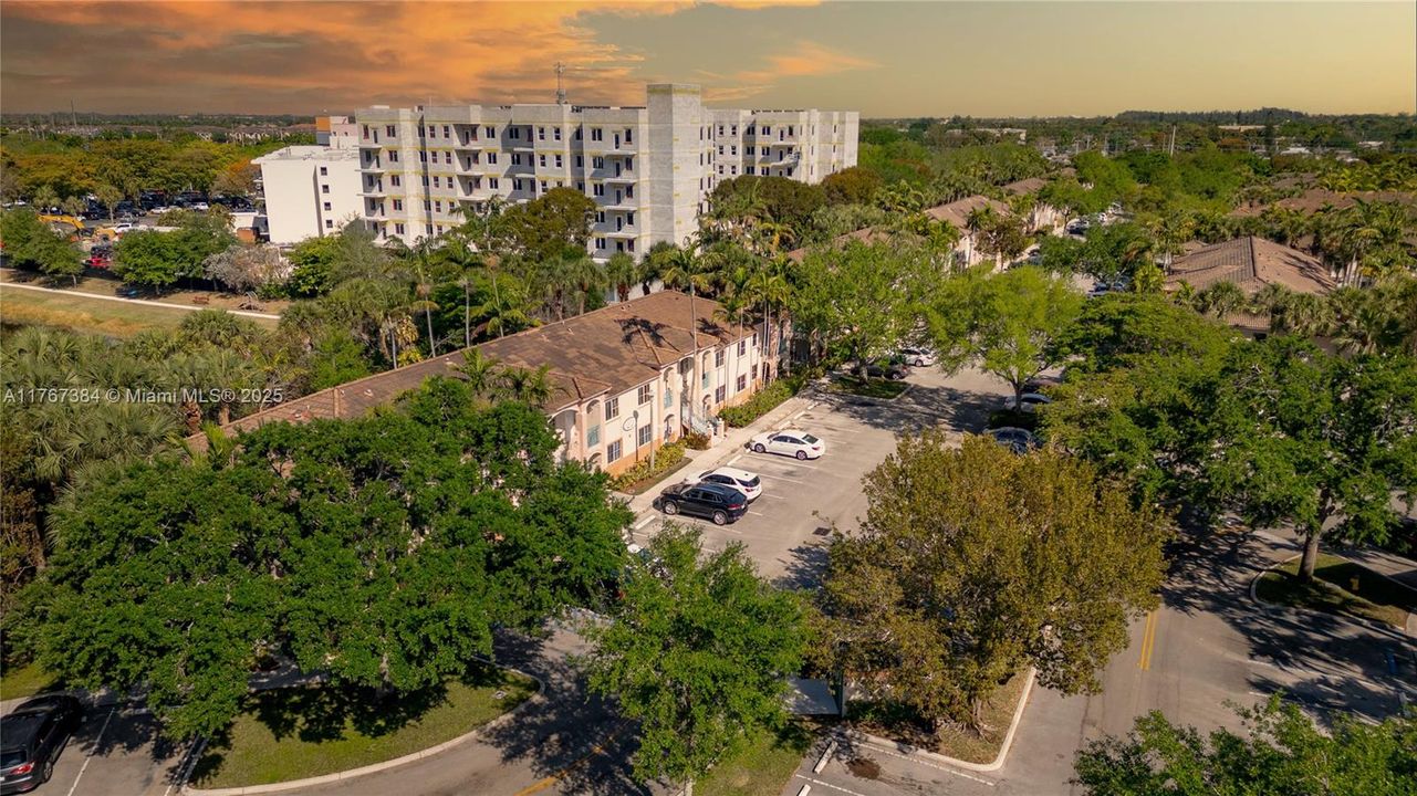 Recently Sold: $350,000 (3 beds, 2 baths, 1024 Square Feet)