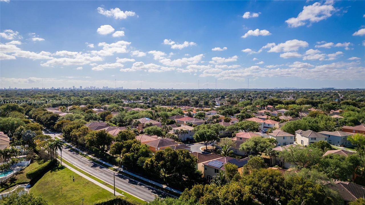 Recently Sold: $350,000 (3 beds, 2 baths, 1024 Square Feet)