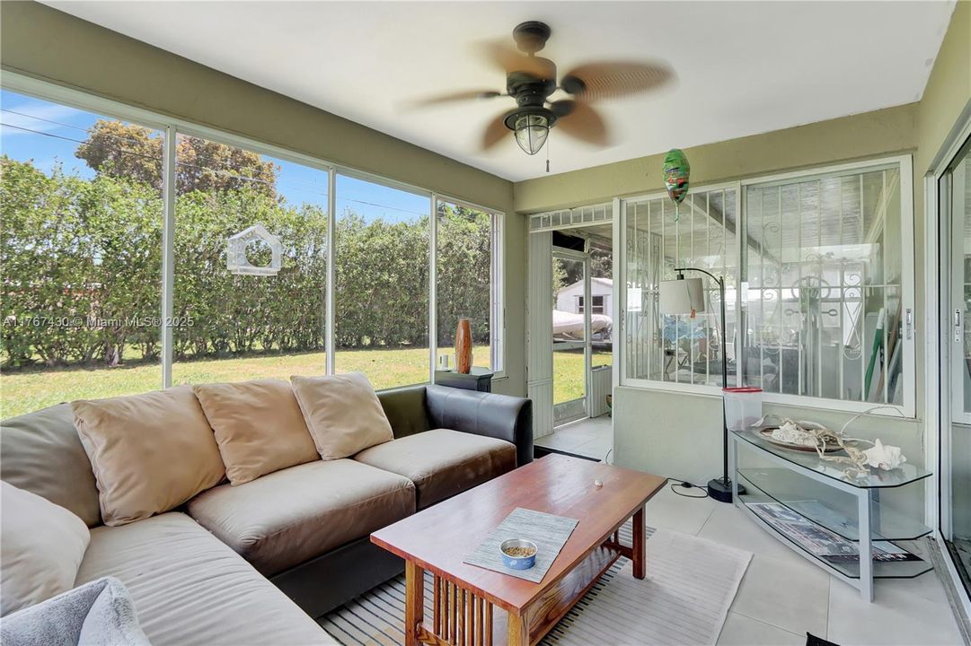 Recently Sold: $849,000 (3 beds, 2 baths, 1721 Square Feet)