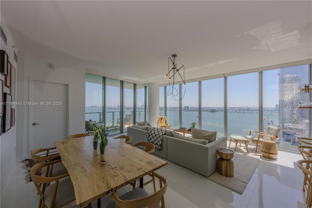 For Sale: $1,875,000 (3 beds, 4 baths, 1868 Square Feet)