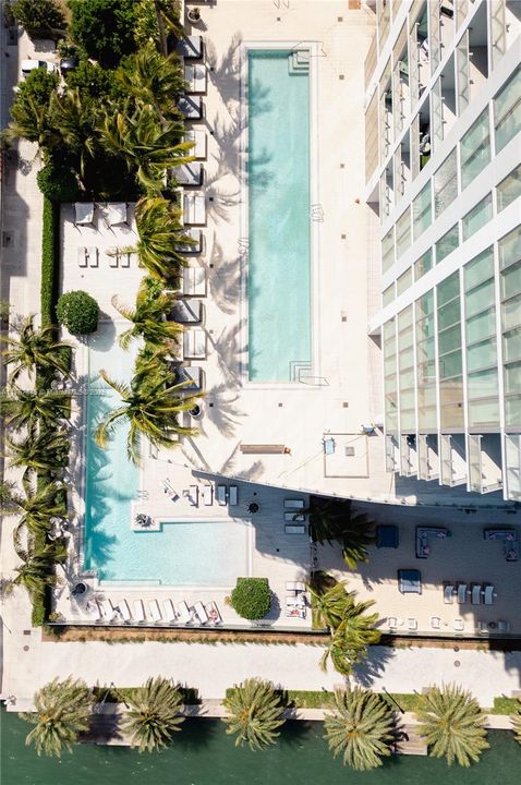 For Sale: $1,875,000 (3 beds, 4 baths, 1868 Square Feet)