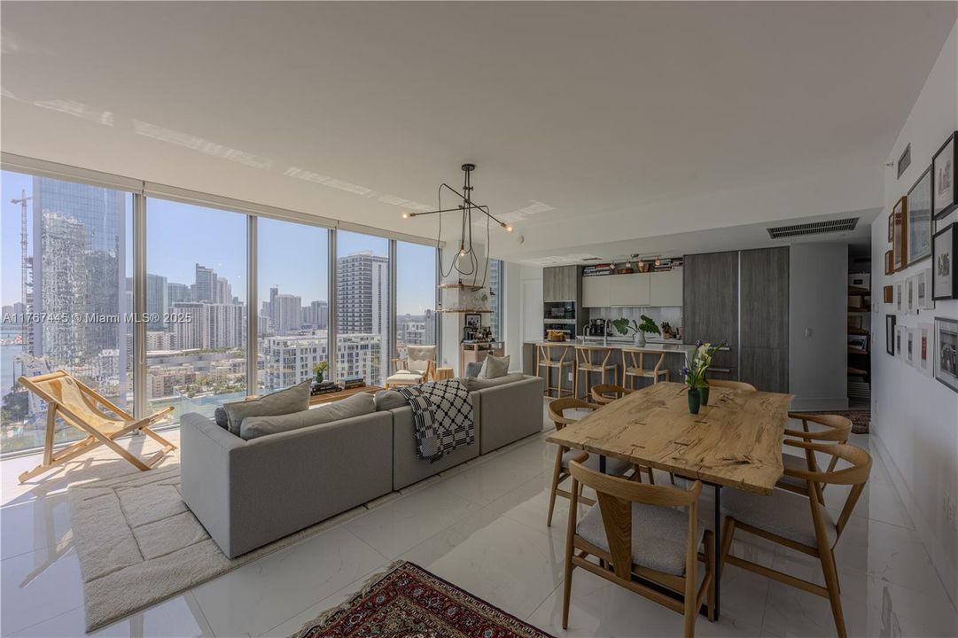 For Sale: $1,875,000 (3 beds, 4 baths, 1868 Square Feet)