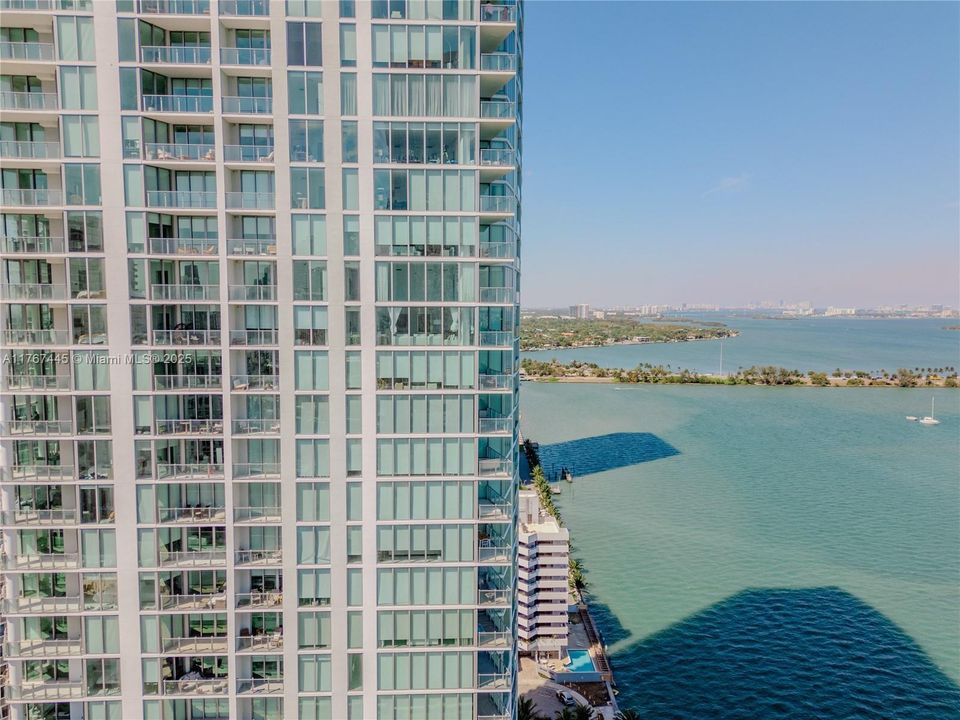 For Sale: $1,875,000 (3 beds, 4 baths, 1868 Square Feet)