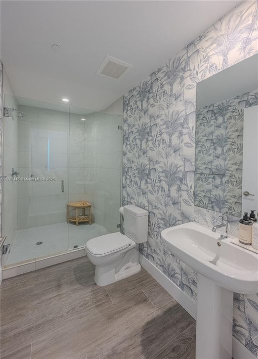 For Sale: $1,875,000 (3 beds, 4 baths, 1868 Square Feet)