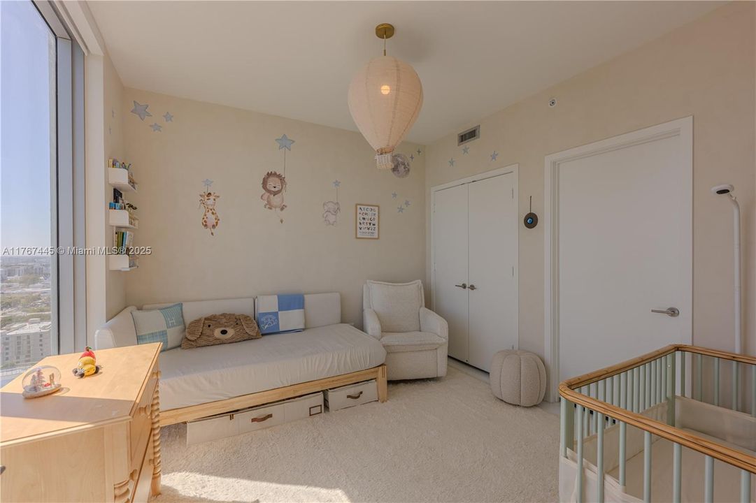 For Sale: $1,875,000 (3 beds, 4 baths, 1868 Square Feet)