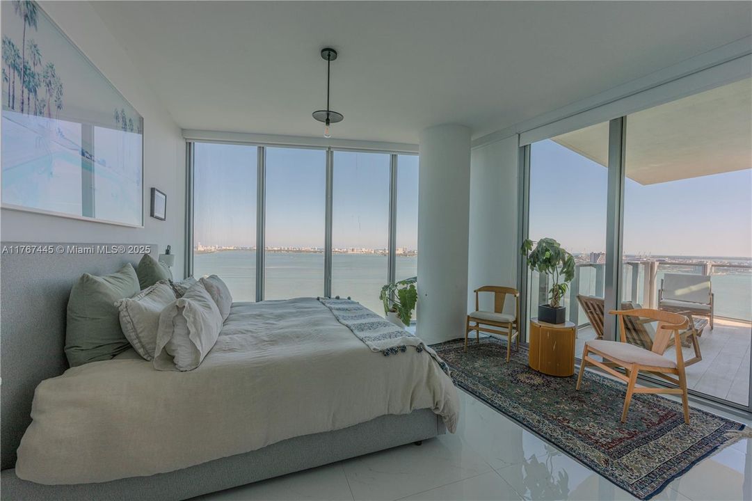 For Sale: $1,875,000 (3 beds, 4 baths, 1868 Square Feet)