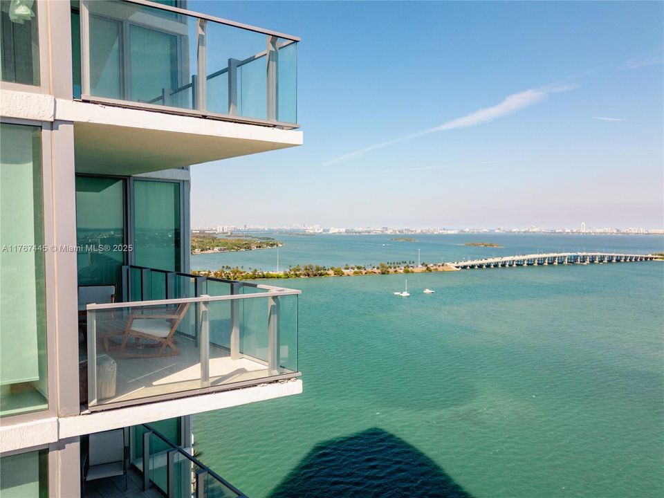 For Sale: $1,875,000 (3 beds, 4 baths, 1868 Square Feet)