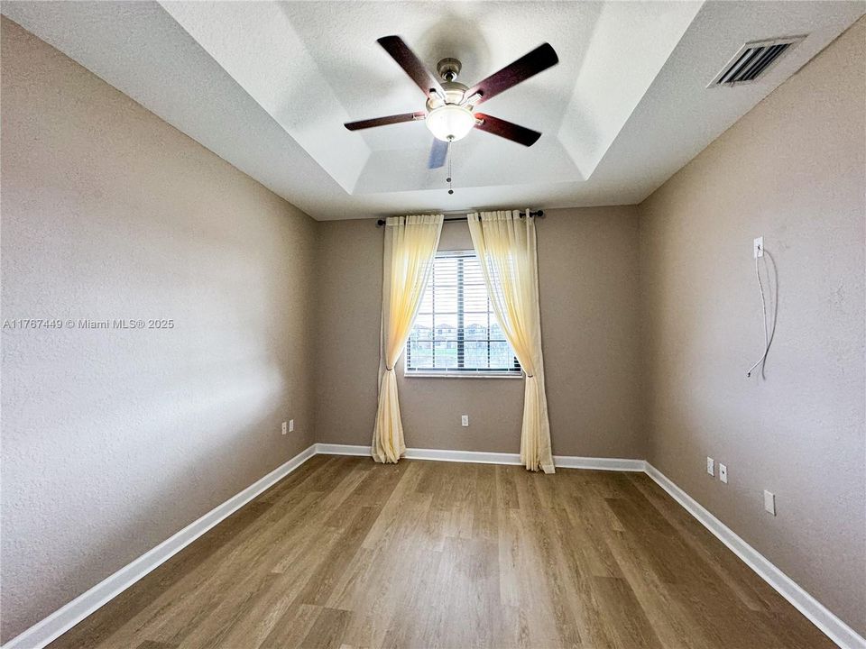 Recently Rented: $2,650 (3 beds, 2 baths, 1628 Square Feet)