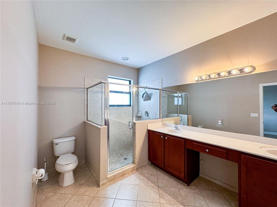 Recently Rented: $2,650 (3 beds, 2 baths, 1628 Square Feet)