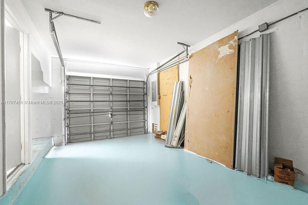 Недавно продано: $432,000 (3 спален, 2 ванн, 1217 Квадратных фут)