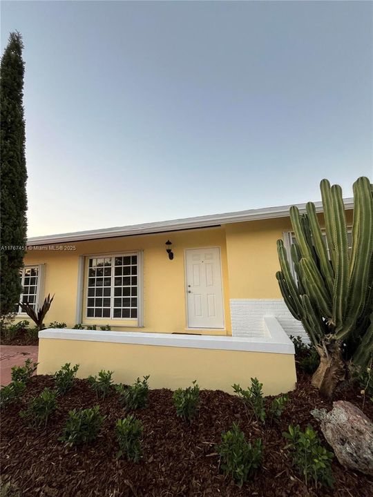 Recently Sold: $659,000 (4 beds, 2 baths, 2140 Square Feet)