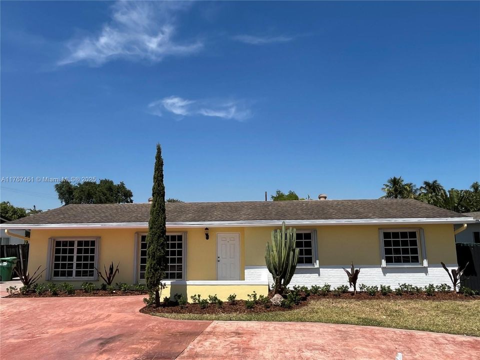 Recently Sold: $659,000 (4 beds, 2 baths, 2140 Square Feet)