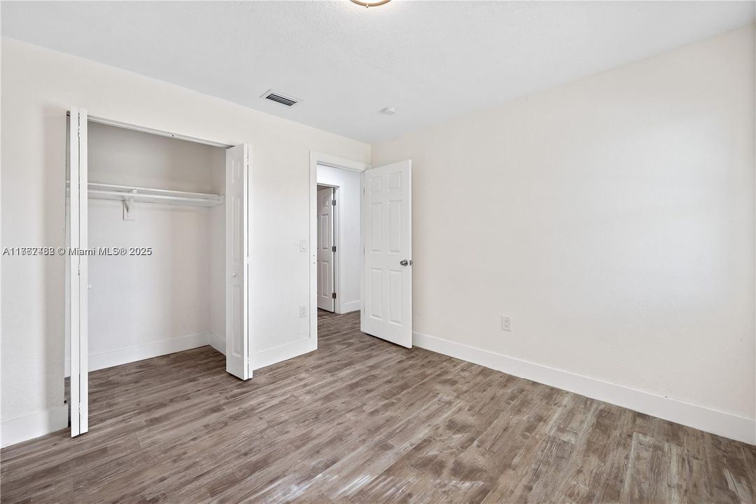 Recientemente alquilado: $2,750 (3 camas, 2 baños, 999 Pies cuadrados)