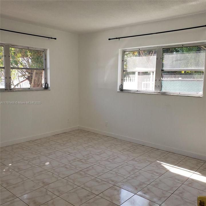 最近租的: $2,150 (2 贝兹, 2 浴室, 1040 平方英尺)