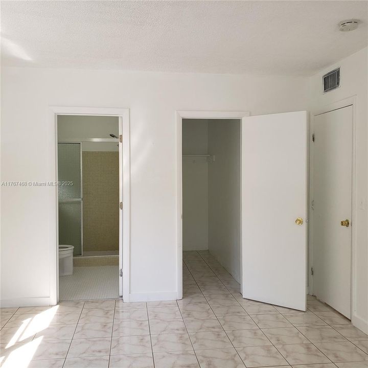 最近租的: $2,150 (2 贝兹, 2 浴室, 1040 平方英尺)