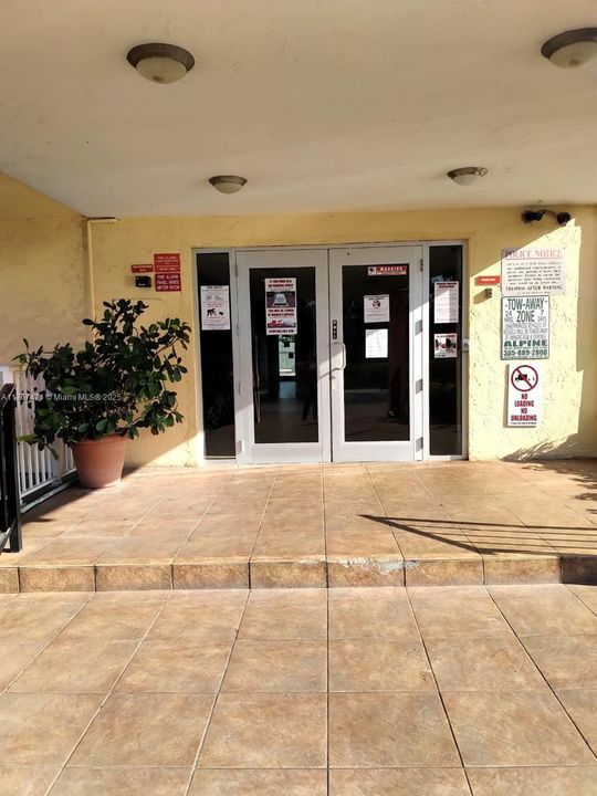 На продажу: $156,000 (1 спален, 1 ванн, 658 Квадратных фут)