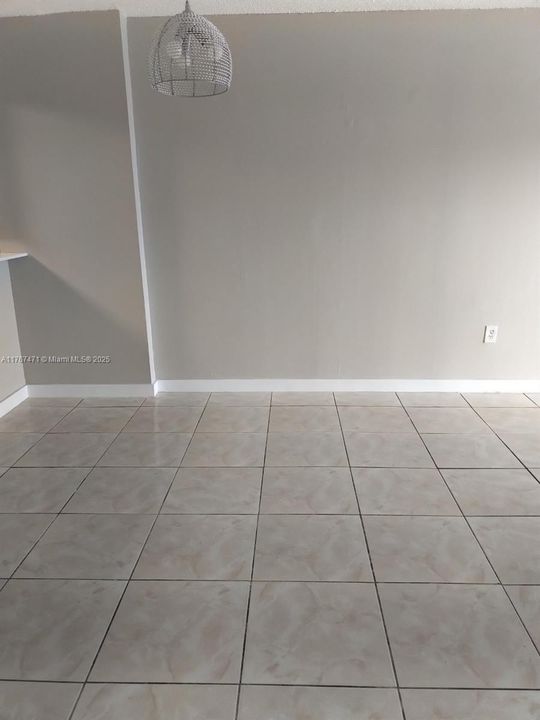 На продажу: $156,000 (1 спален, 1 ванн, 658 Квадратных фут)