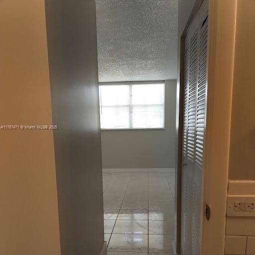 На продажу: $156,000 (1 спален, 1 ванн, 658 Квадратных фут)