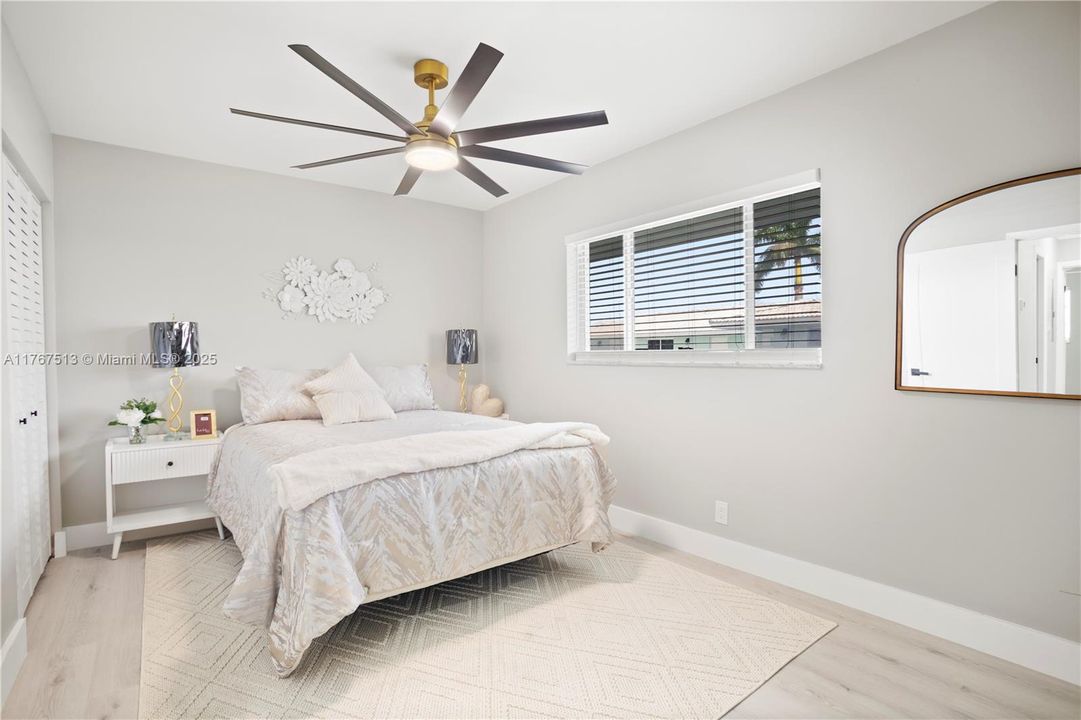 Недавно продано: $294,900 (2 спален, 1 ванн, 950 Квадратных фут)