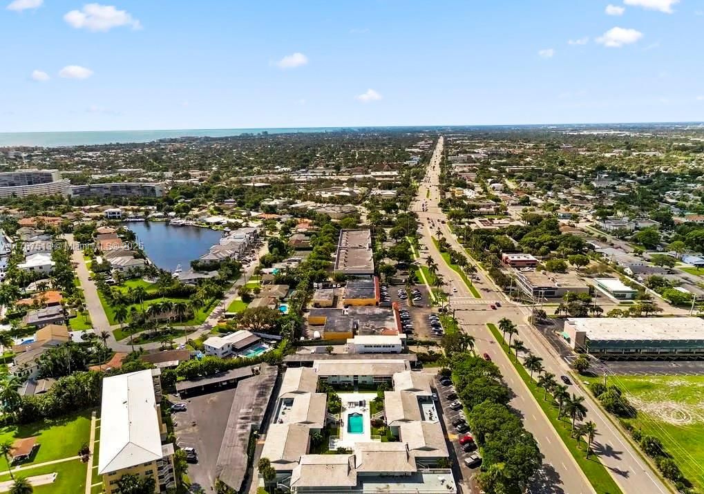 Недавно продано: $294,900 (2 спален, 1 ванн, 950 Квадратных фут)