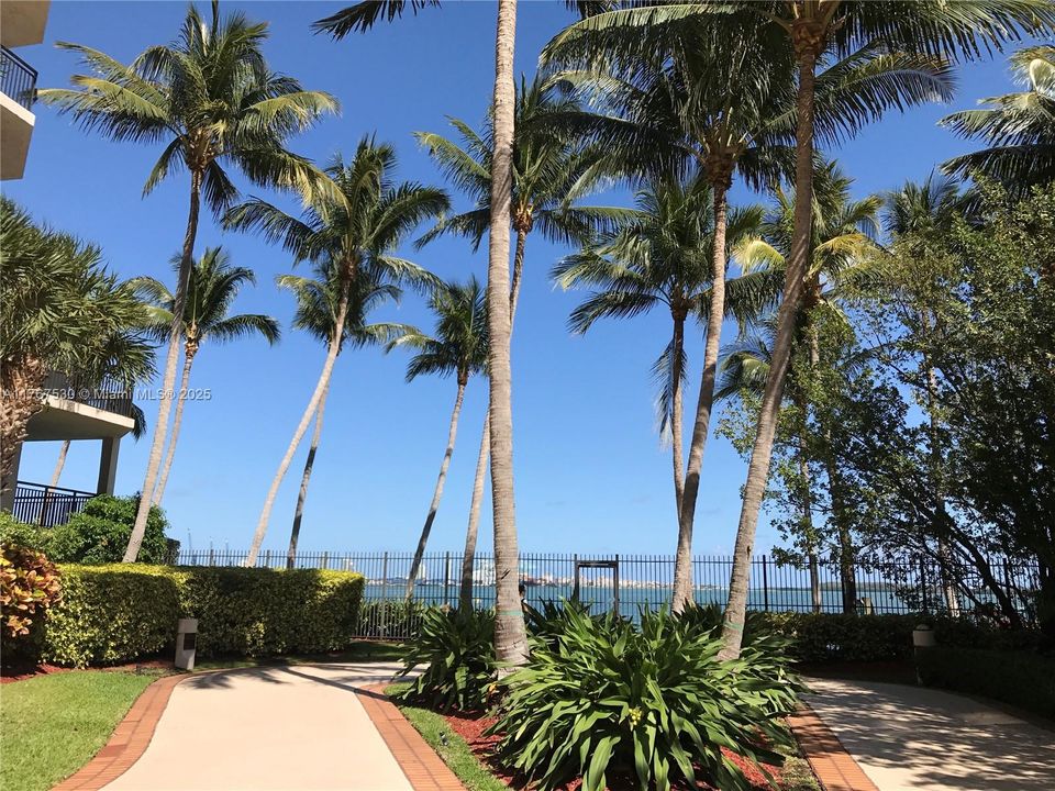 Recently Sold: $310,000 (0 beds, 1 baths, 400 Square Feet)