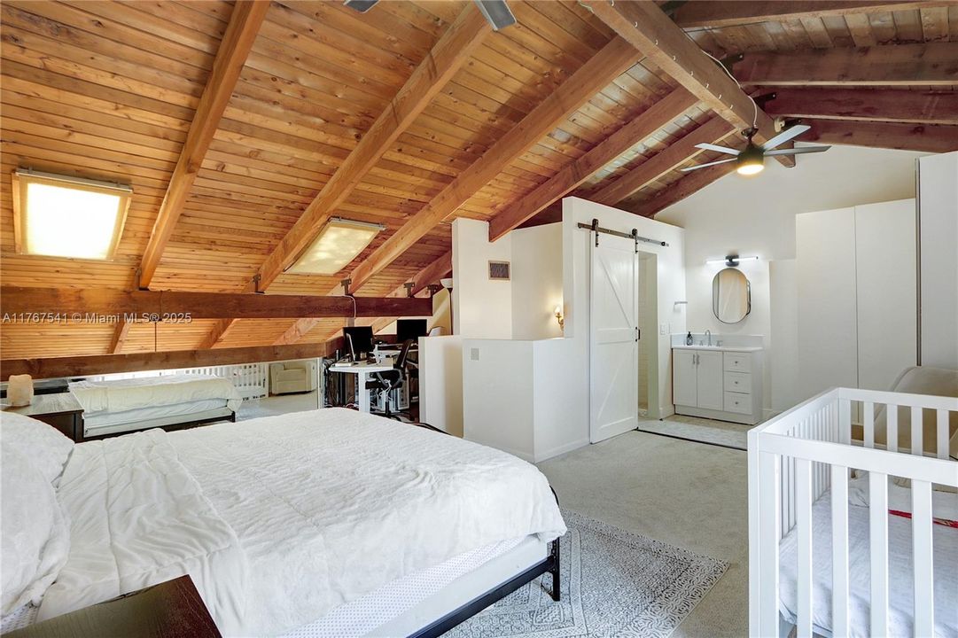 Recently Sold: $360,000 (2 beds, 2 baths, 1230 Square Feet)