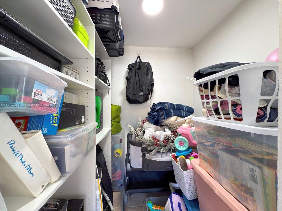 Recently Sold: $360,000 (2 beds, 2 baths, 1230 Square Feet)