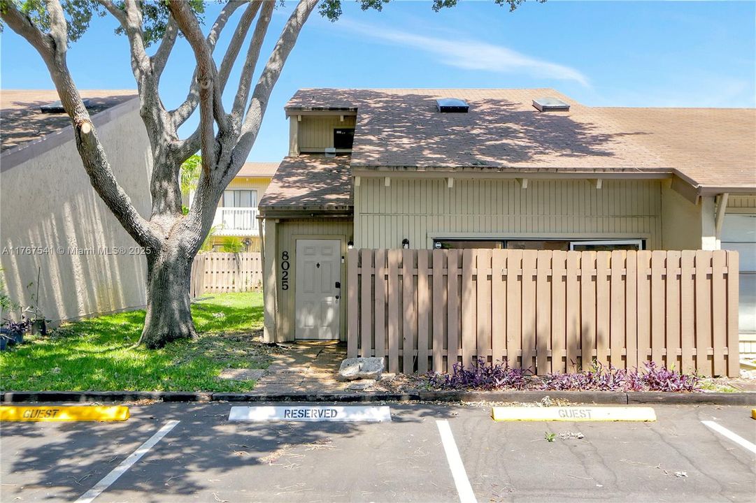 Recently Sold: $360,000 (2 beds, 2 baths, 1230 Square Feet)