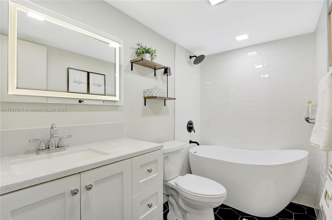 Recently Sold: $360,000 (2 beds, 2 baths, 1230 Square Feet)