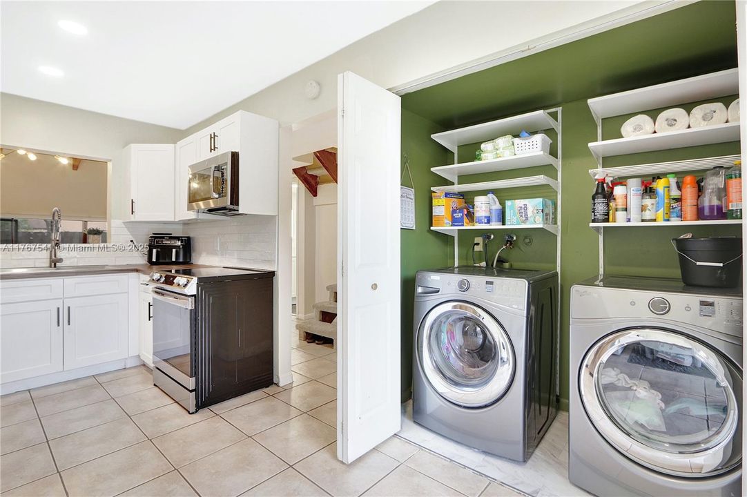 Recently Sold: $360,000 (2 beds, 2 baths, 1230 Square Feet)