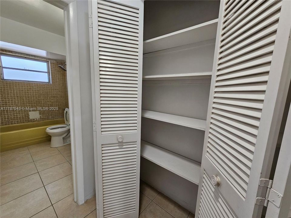 最近租的: $1,650 (1 贝兹, 1 浴室, 700 平方英尺)