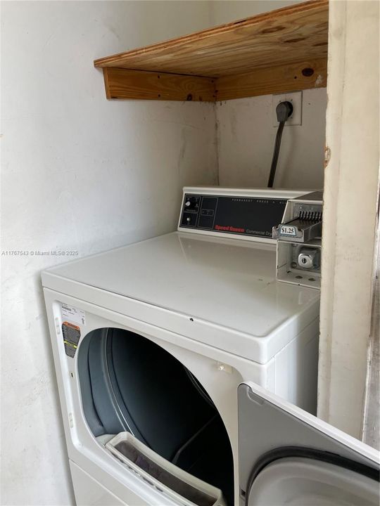 最近租的: $1,650 (1 贝兹, 1 浴室, 700 平方英尺)