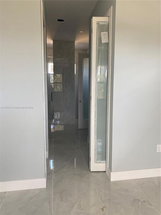 Недавно продано: $395,000 (4 спален, 2 ванн, 1800 Квадратных фут)