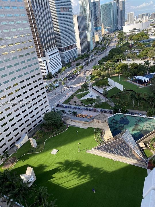 Recently Rented: $3,600 (2 beds, 2 baths, 1105 Square Feet)