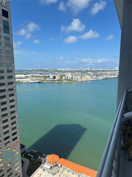 Recently Rented: $3,600 (2 beds, 2 baths, 1105 Square Feet)