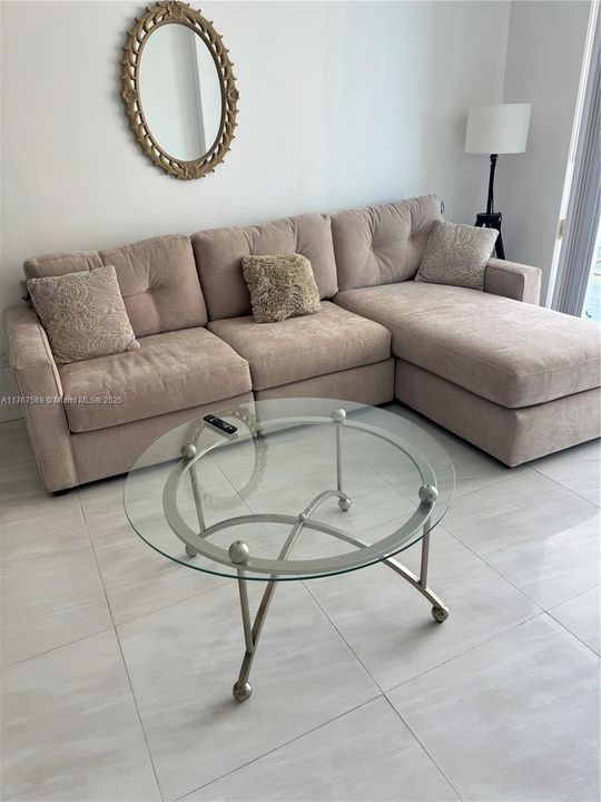 Recently Rented: $3,600 (2 beds, 2 baths, 1105 Square Feet)