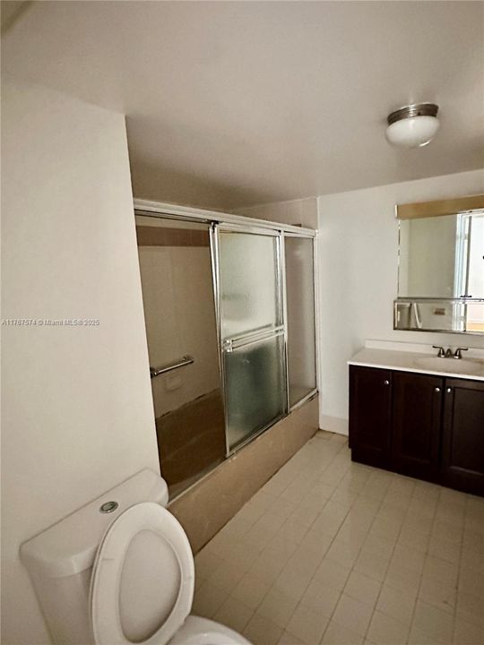 Vendido Recientemente: $250,000 (2 camas, 2 baños, 1180 Pies cuadrados)