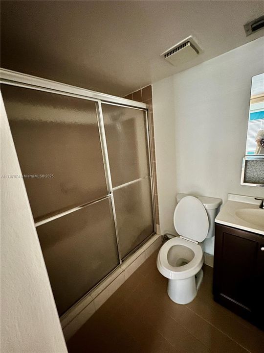 Vendido Recientemente: $250,000 (2 camas, 2 baños, 1180 Pies cuadrados)